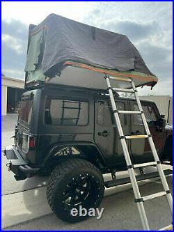 Hardshell Roof top tent with ladder and mattress For 4 person