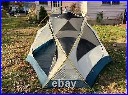 REI TAJ 3-Person 3-Season Lightweight Backpacking Camping Tent