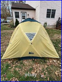 REI TAJ 3-Person 3-Season Lightweight Backpacking Camping Tent