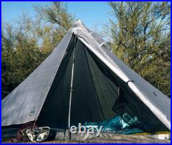 Ultralight 1-Person Tent Insert with Bug Mesh and Waterproof Bathtub Floor Ultralight 1-Person Tent Insert with Bug Mesh and Waterproof Bathtub Floor